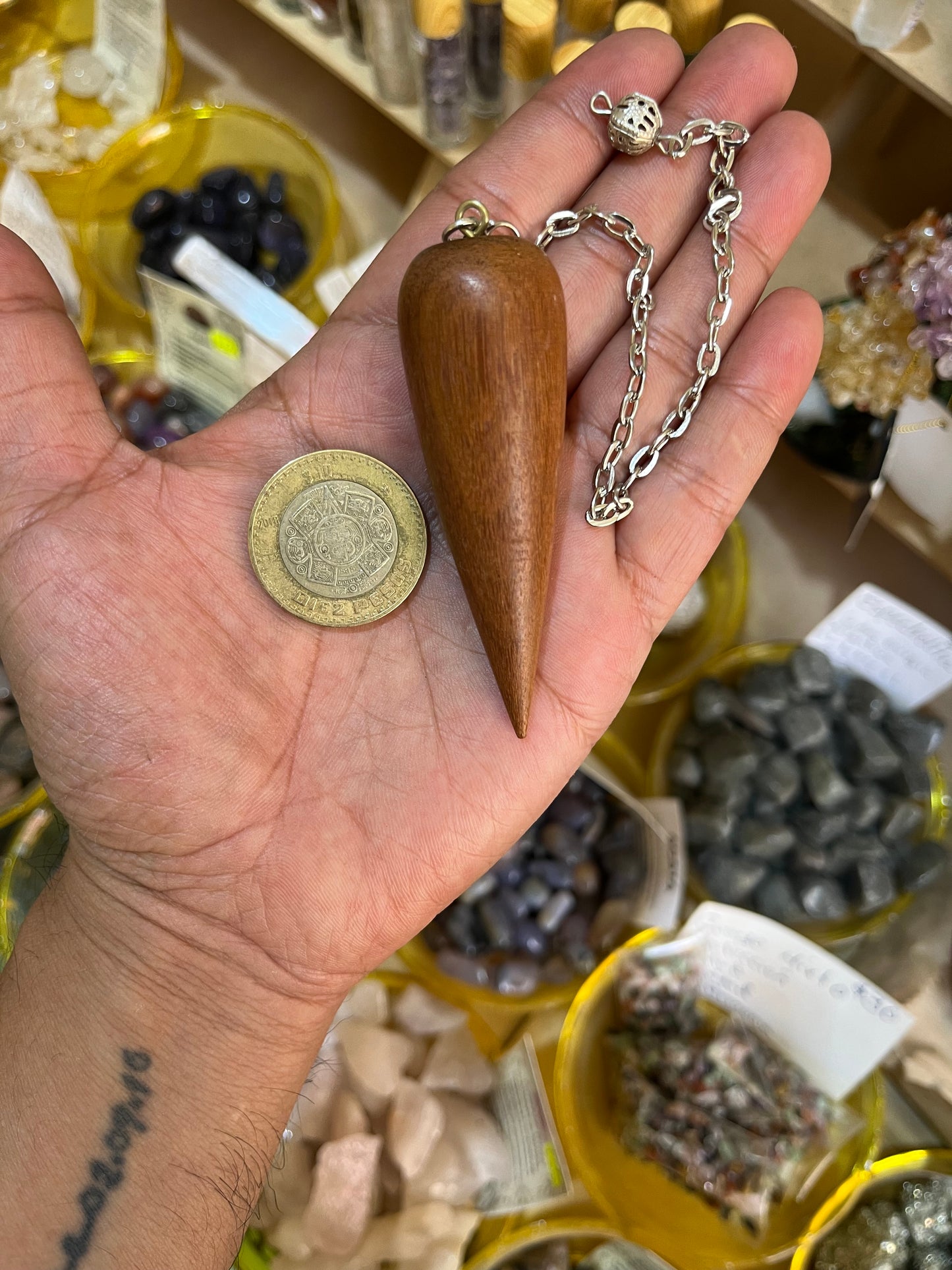 Péndulo Radiestésico de Madera Natural Forma Gota