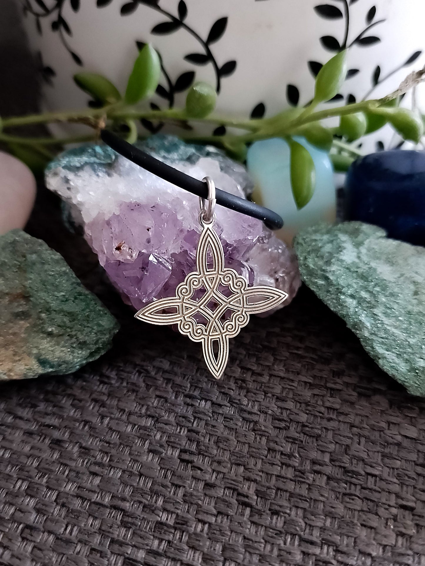 Dije nudo de bruja. Plata ( Mod 1)