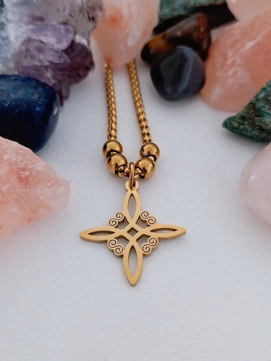 Pulsera de acero - nudo de bruja. Color Oro Mod2