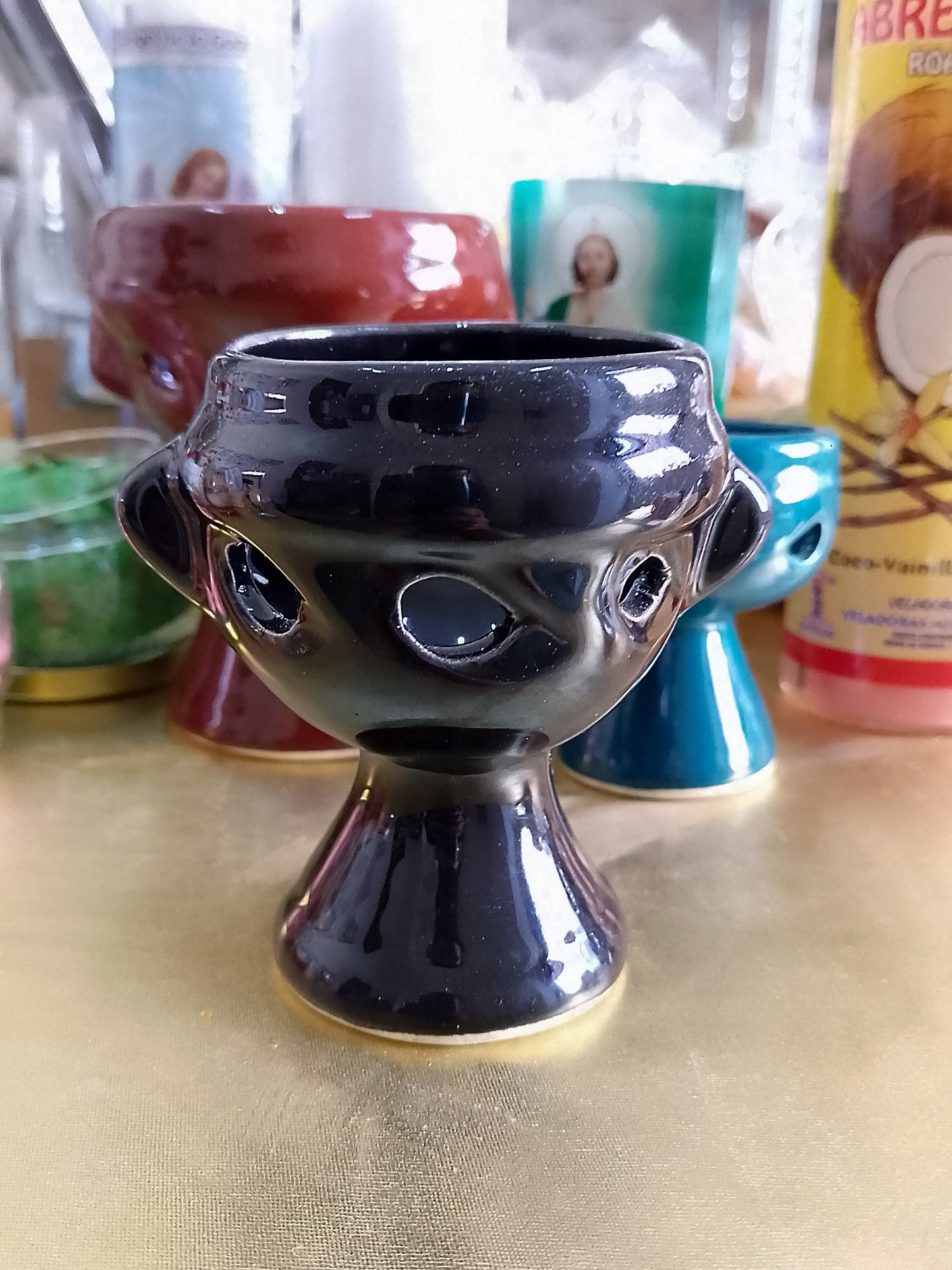 Sahumeador de barro color negro