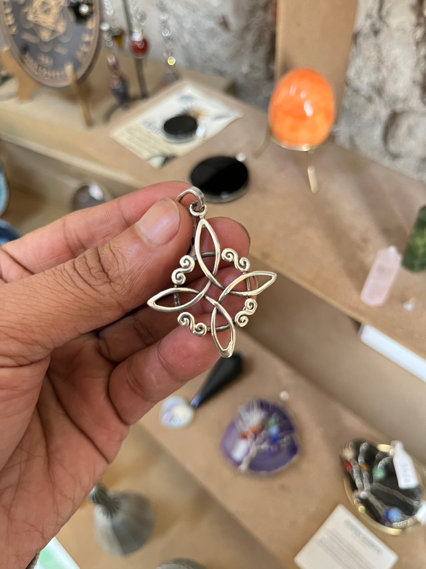 Dije nudo de bruja. Plata mod1