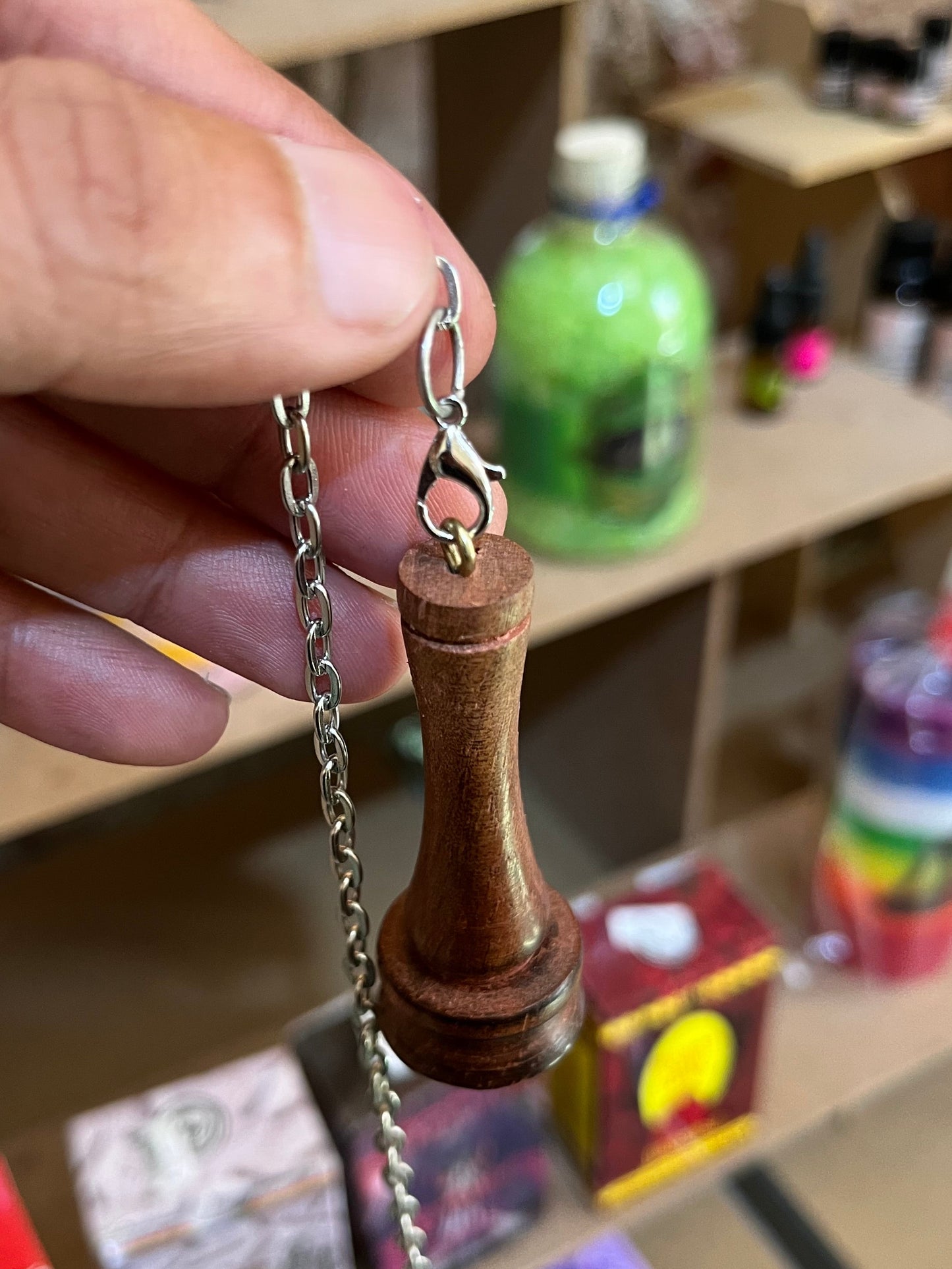 Péndulo Radiestésico de Madera Natural Forma Clásico de Copa