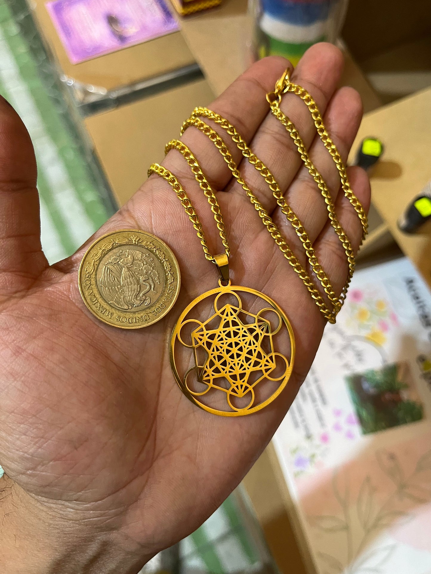 Dije Escudo de Metatrón de Protección en Acero Inoxidable Dorado