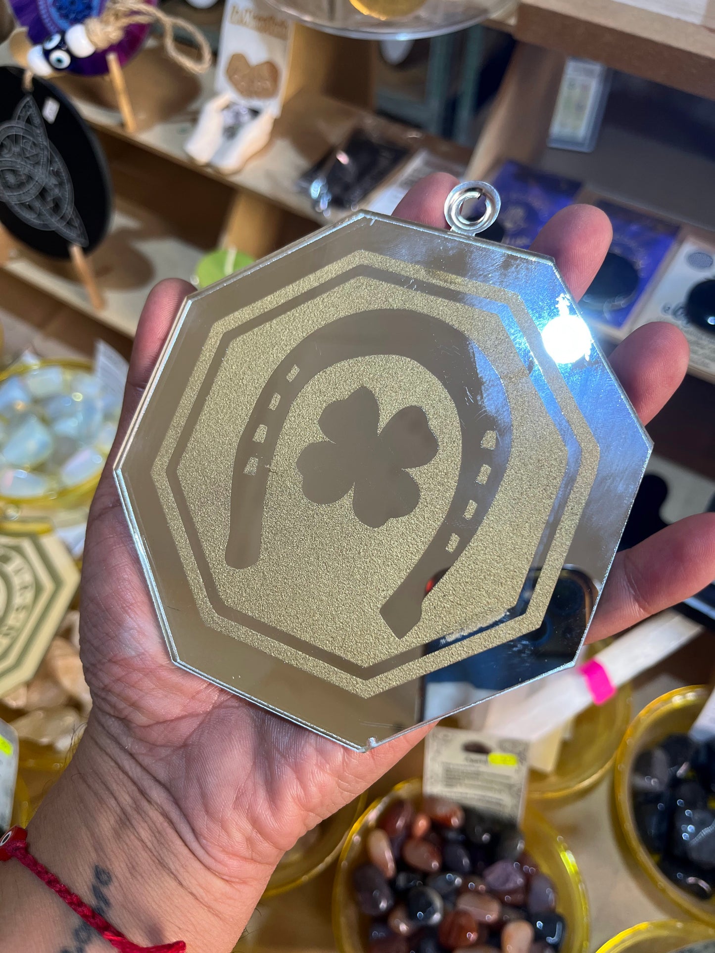 Espejo Octagonal con Herradura y Trébol