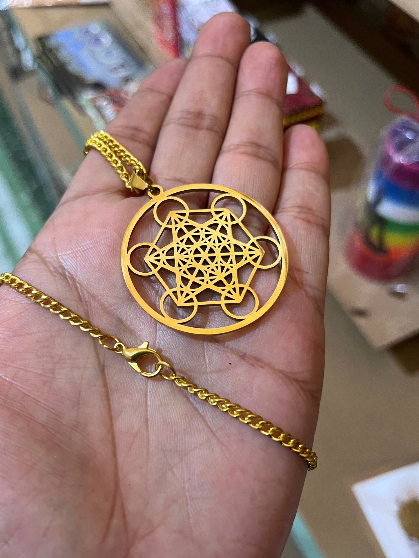 Dije Escudo de Metatrón de Protección en Acero Inoxidable Dorado