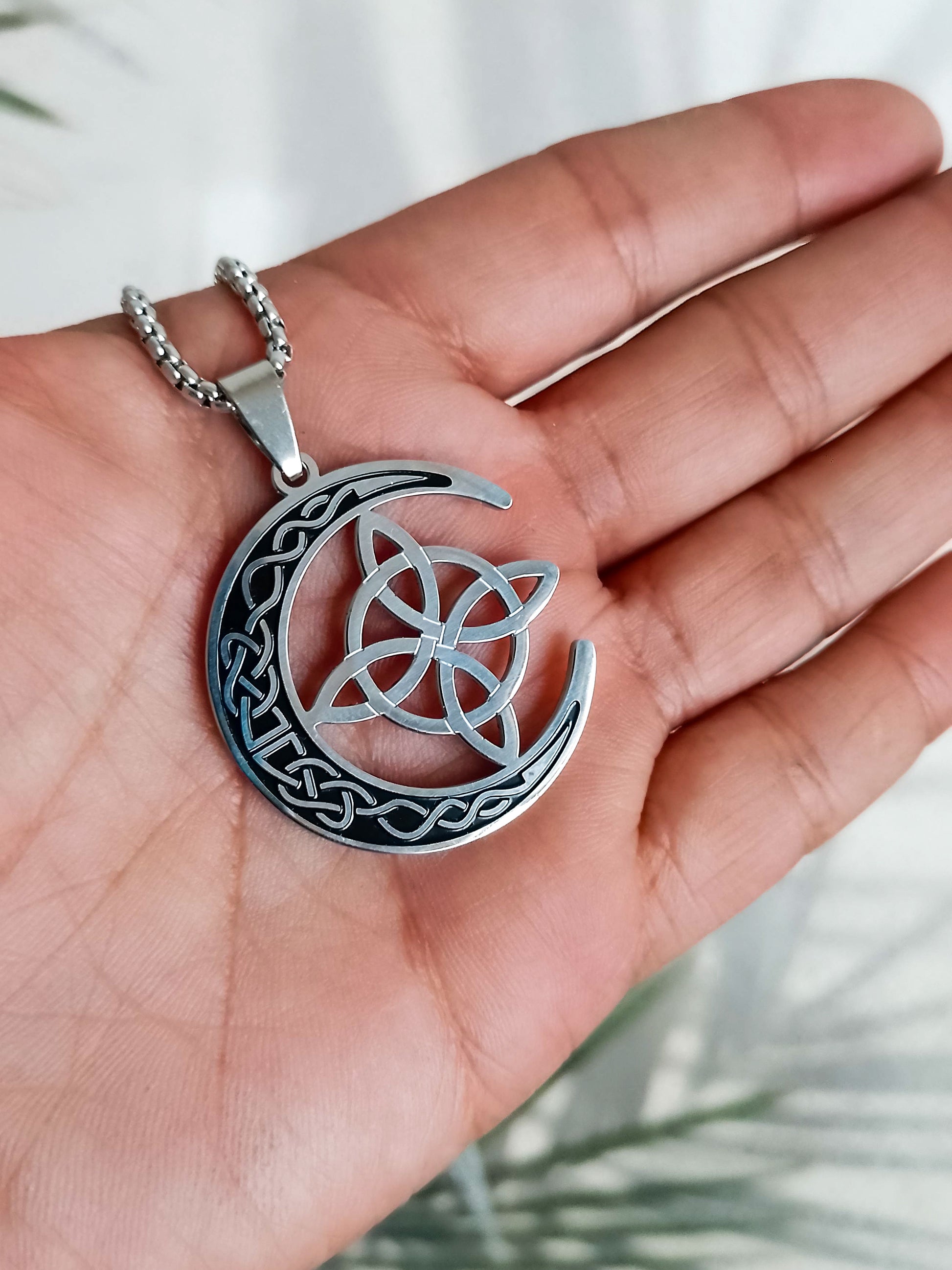 Nudo de bruja luna amuleto dije