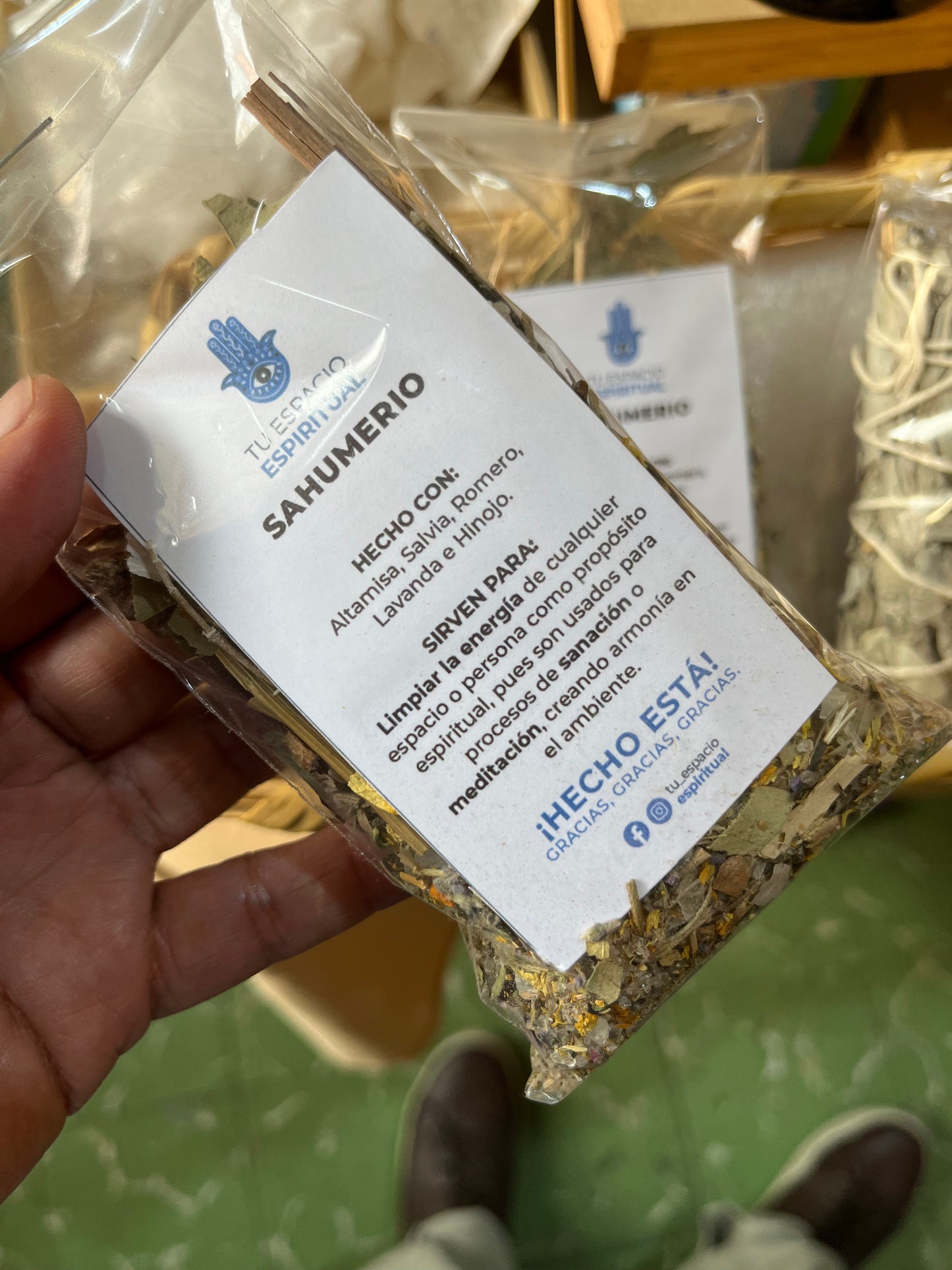 Sahumador Ritual con Mezcla de Hierbas Sagradas: Altamisa, Salvia, Romero, Lavanda e Hinojo.